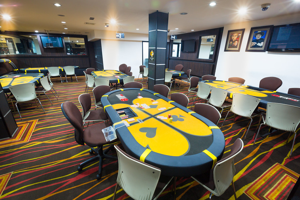 Stratégies à adopter dans la salle de poker du Canadian National Exhibition Casino en Ontario
