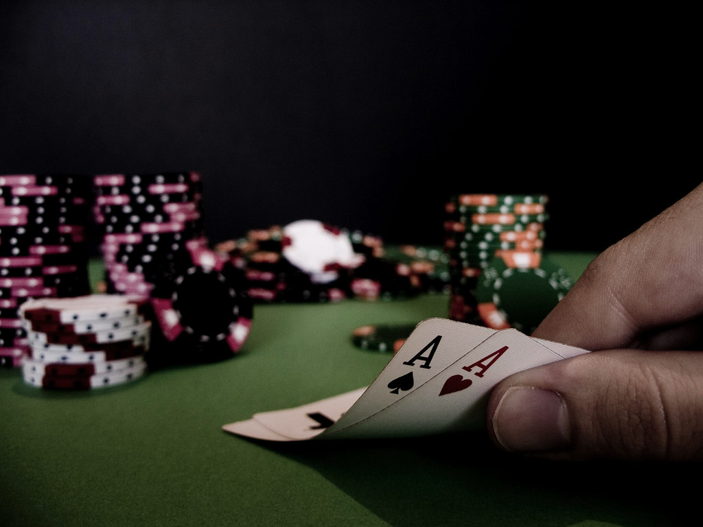 Les meilleurs conseils des pros pour maîtriser le Poker Ultimate Texas Hold’em